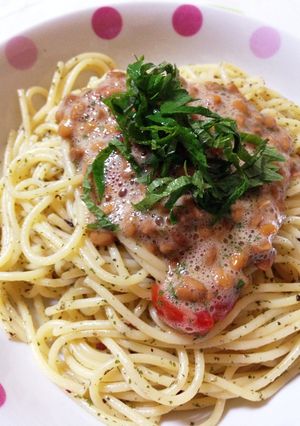 梅しそでさっぱり★トマト納豆パスタ-レシピのメイン写真