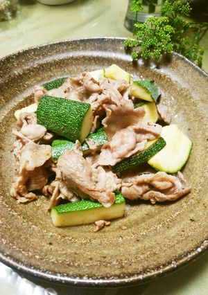 ズッキーニと豚肉のハーブ塩レモンソテー-レシピのメイン写真