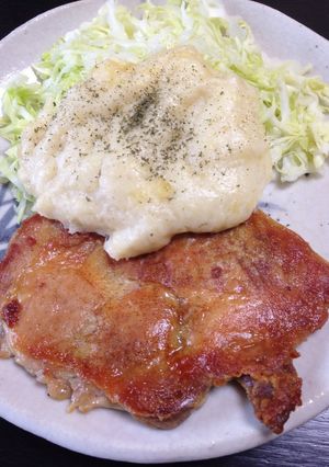 ブルーテソースで食べる鶏ももソテー-レシピのメイン写真