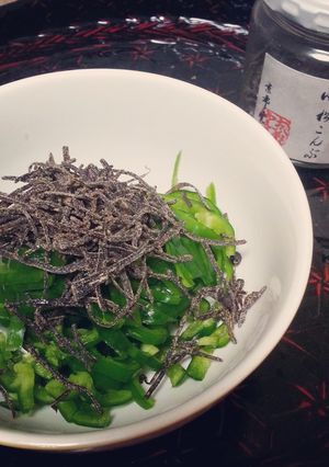 ピーマンと塩昆布、だけ！-レシピのメイン写真