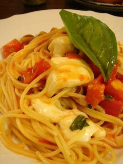 定番!トマトとチーズのパスタ -レシピのメイン写真