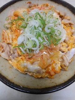 豚小間肉と白菜キムチの卵とじ丼-レシピのメイン写真