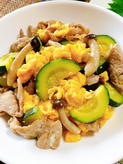 ズッキーニと豚肉の炒め物-レシピのメイン写真