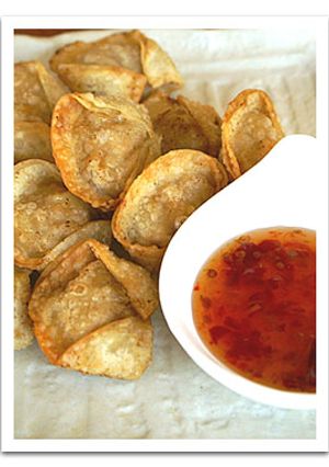 大人気★レッドカレー風味の揚げ餃子-レシピのメイン写真