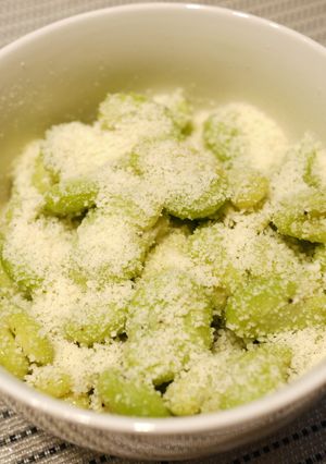 空豆のアーリオオーリオ風！粉チーズがけ！-レシピのメイン写真