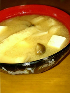 油揚げとしめじと豆腐のお味噌汁☆-レシピのメイン写真
