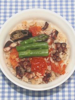 簡単炊飯器☆グルメ☆タコのスルメでピラフ-レシピのメイン写真