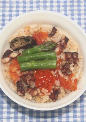 簡単炊飯器☆グルメ☆タコのスルメでピラフ-レシピのメイン写真
