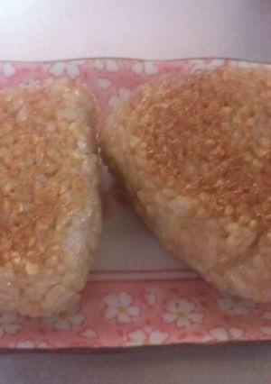 残りゴハンで☆うまうま焼おにぎり-レシピのメイン写真