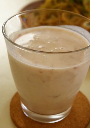 苺ジャムで☆美味しいヨーグルトドリンク♪-レシピのメイン写真