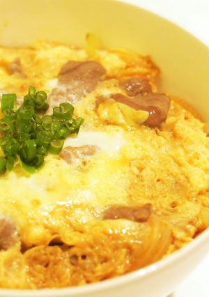 簡単お手軽ランチにも♪牛卵とじ丼-レシピのメイン写真