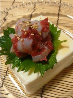 ☆イカ梅肉の冷奴☆ごま油をかけて-レシピのメイン写真