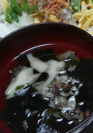 茗荷で爽やか♪舞茸とわかめのお吸い物☆-レシピのメイン写真