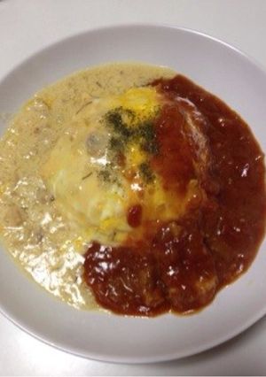 2色のソースオムライス-レシピのメイン写真