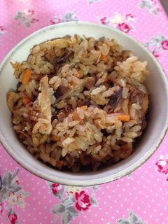 サバの味噌煮缶で炊き込みご飯♪-レシピのメイン写真