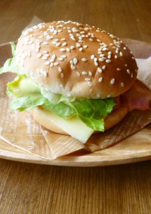 ベーコンレタスバーガー♪-レシピのメイン写真