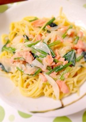 鮭とほうれん草とチーズのクリームパスタ-レシピのメイン写真