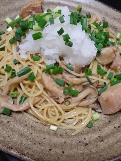 チキンと茸のおろしゆず胡椒醤油パスタ-レシピのメイン写真
