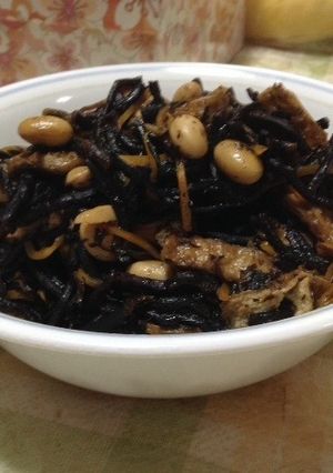 薄味でモリモリ食べるひじきの煮物-レシピのメイン写真