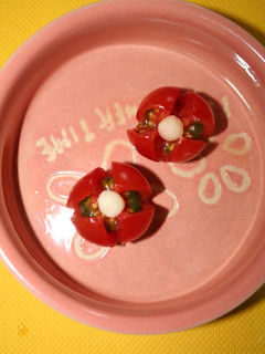 お弁当にも✿トマトでお花-レシピのメイン写真