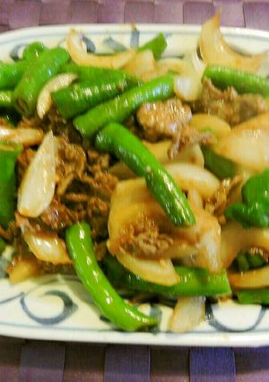 シシトウ、玉ねぎと牛肉のオイスター炒め-レシピのメイン写真