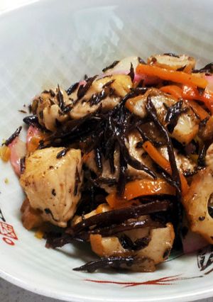 フィトケミカルに拘った鶏肉とひじきの煮物-レシピのメイン写真