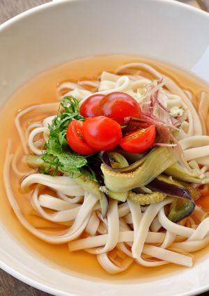 簡単！冷たい夏野菜のおうどん-レシピのメイン写真