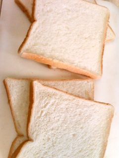5枚切り食パンをきれいに半分に切る裏ワザ-レシピのメイン写真