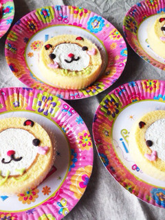 市販のロールケーキで可愛いくまさん-レシピのメイン写真