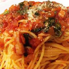 ベーコンとほうれん草のトマトソースパスタ-レシピのメイン写真
