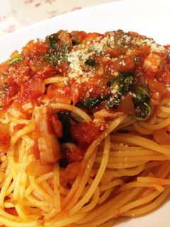 ベーコンとほうれん草のトマトソースパスタ-レシピのメイン写真
