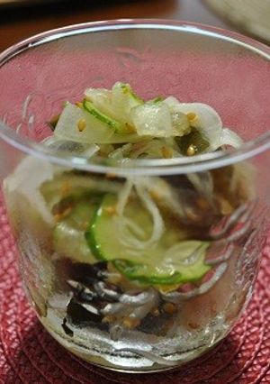 きゅうりと玉ねぎと生わかめの酢の物-レシピのメイン写真