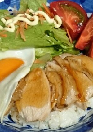 鶏むね肉で～ジューシーてりたま丼-レシピのメイン写真