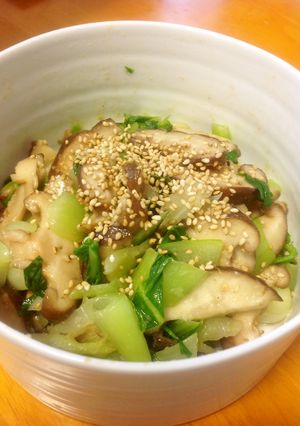 椎茸とチンゲン菜の味噌ごま油サラダ-レシピのメイン写真