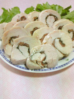 レンジでヘルシー♪胸肉の大葉梅肉ロール♪-レシピのメイン写真