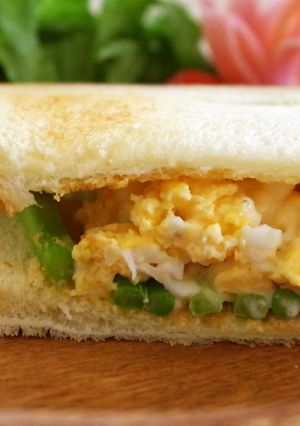 チーズ風味☆アスパラと卵のサンドイッチ♪-レシピのメイン写真