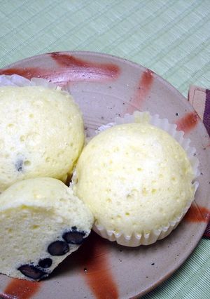 Milky Steam Cake+黒豆-レシピのメイン写真