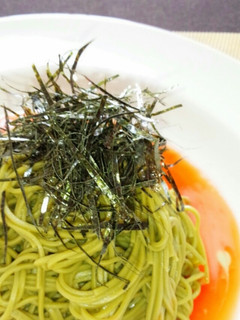 冷たいトマトだしで茶そば-レシピのメイン写真