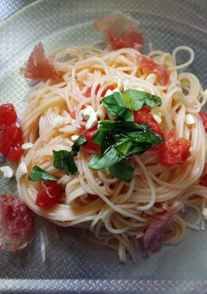 トマトと生ハムの冷たいパスタ-レシピのメイン写真
