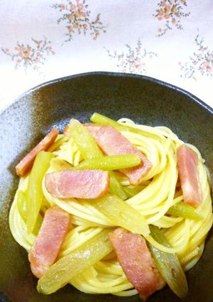 フキとベーコンのスパイシーパスタ♪-レシピのメイン写真