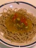 オクラとプチトマトの冷やしジュレ蕎麦