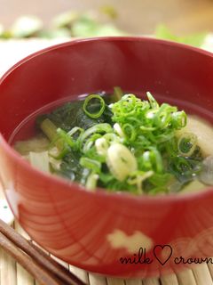 小松菜と玉ねぎの味噌汁-レシピのメイン写真