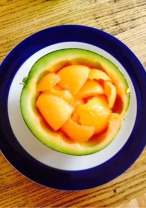メロンを豪華に見せつけて^_^-レシピのメイン写真