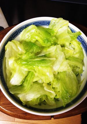 暑い日に！レタスの胡麻油和え-レシピのメイン写真