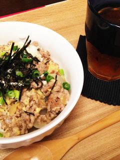 肉じゃがの煮汁リメイク☆そぼろの卵とじ丼-レシピのメイン写真