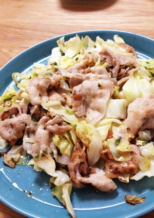 キャベツと豚肉の梅しそレモン炒め-レシピのメイン写真