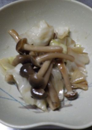 キャベツとキノコのアンチョビ炒め-レシピのメイン写真