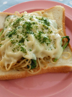 焼きそばチーズパン-レシピのメイン写真