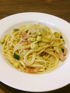ズッキーニとベーコンのクリームパスタ-レシピのメイン写真