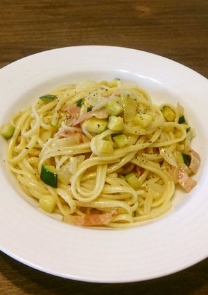 ズッキーニとベーコンのクリームパスタ-レシピのメイン写真